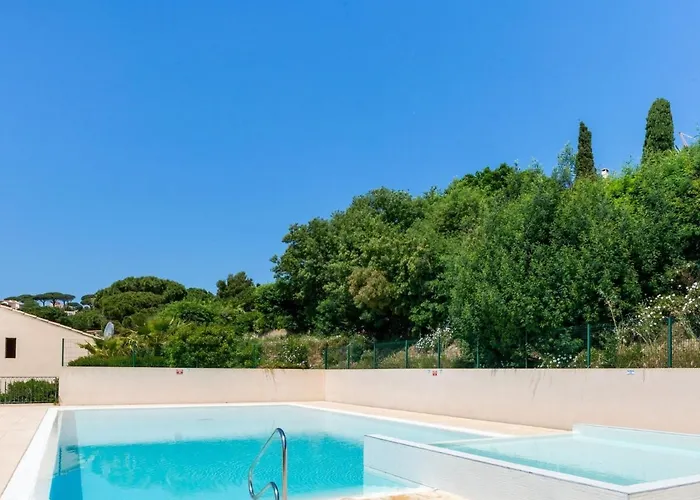 아파트 Les Coteaux De La Nartelle-22 By Interhome