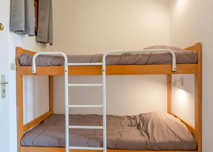 아파트 Les Coteaux De La Nartelle-22 By Interhome *